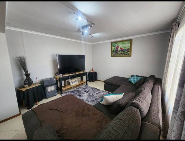 0 BEDROOM CLUSTER FOR SALE IN VERWOERDPARK